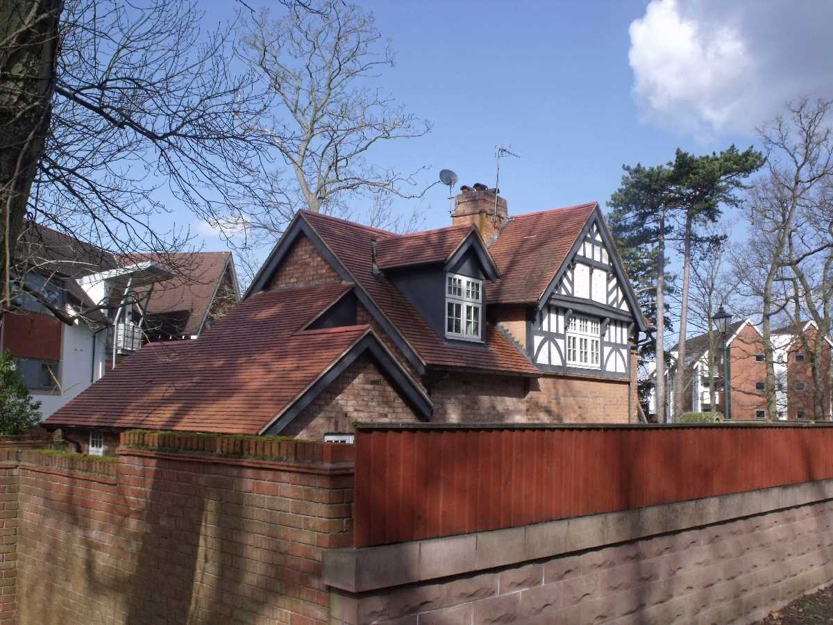 Northfield Manor Gate Lodge